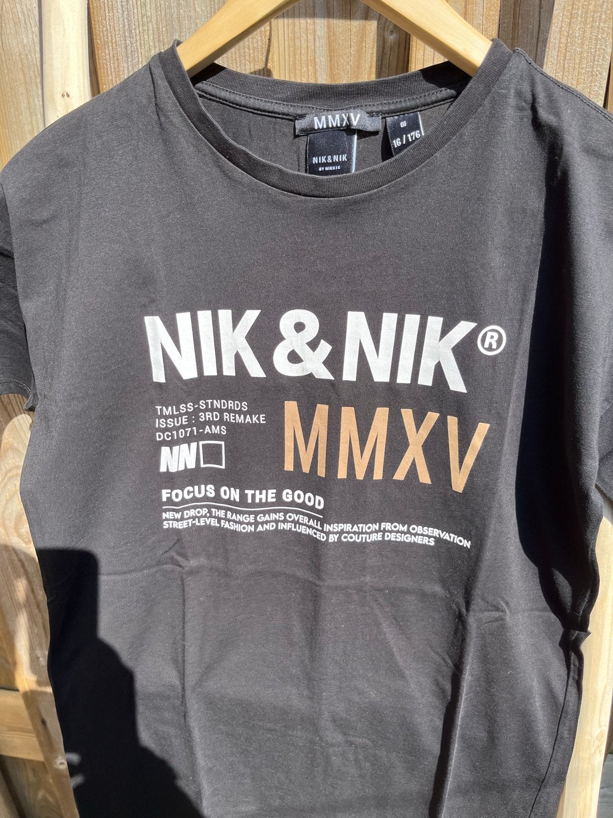 Nik & Nik shirt zwart met opdruk - Maat 176, Ophalen of Verzenden, Zo goed als nieuw, Jongen of Meisje, Shirt of Longsleeve