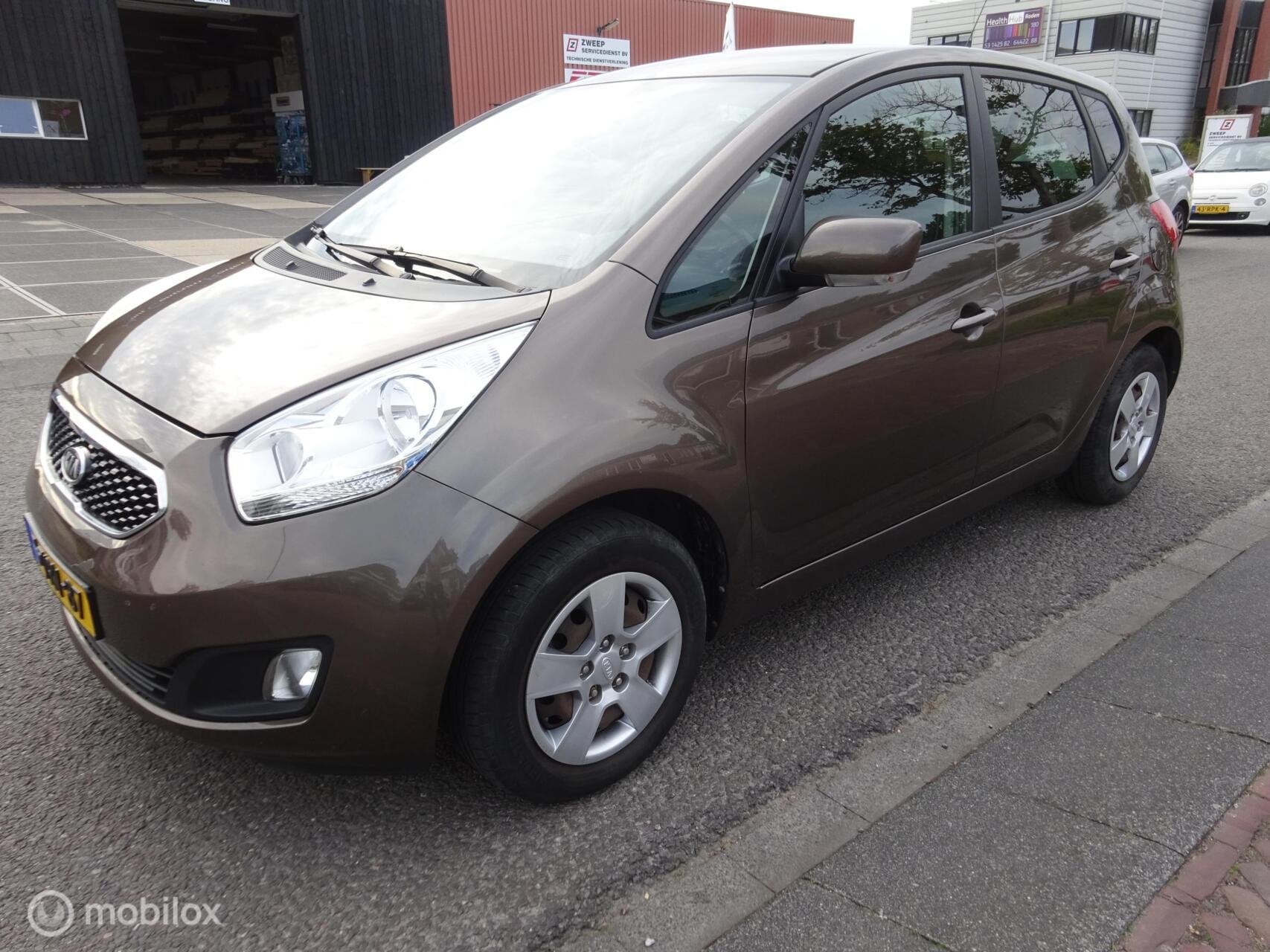 Kia Venga 1.4 CVVT ExecutiveLine, Voorwielaandrijving, Euro 5, Gebruikt, 4 cilinders