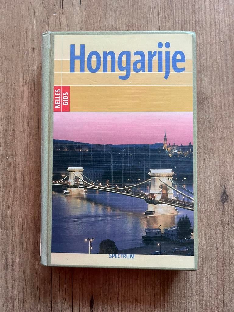 Reisgids Hongarije, Europa, Ophalen of Verzenden, Reisgids of -boek, Gelezen