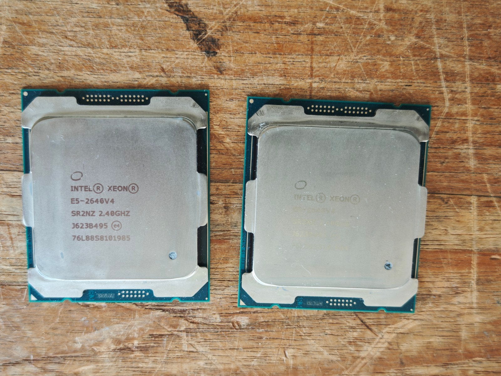2x Intel Xeon E5-2640 V4 Processor 2.40GHz 2x 10 Cores, Computers en Software, Processors, Gebruikt, 10-core, 2 tot 3 Ghz, Ophalen of Verzenden