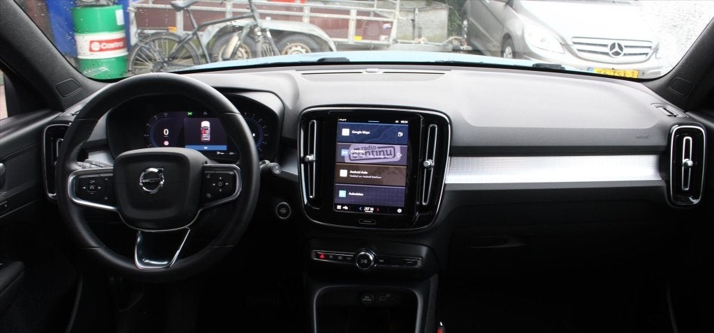Volvo Xc40 B3 163pk Mild Hybrid Core I Navi I Climate I, 1588 kg, Gebruikt, Euro 6, 4 cilinders