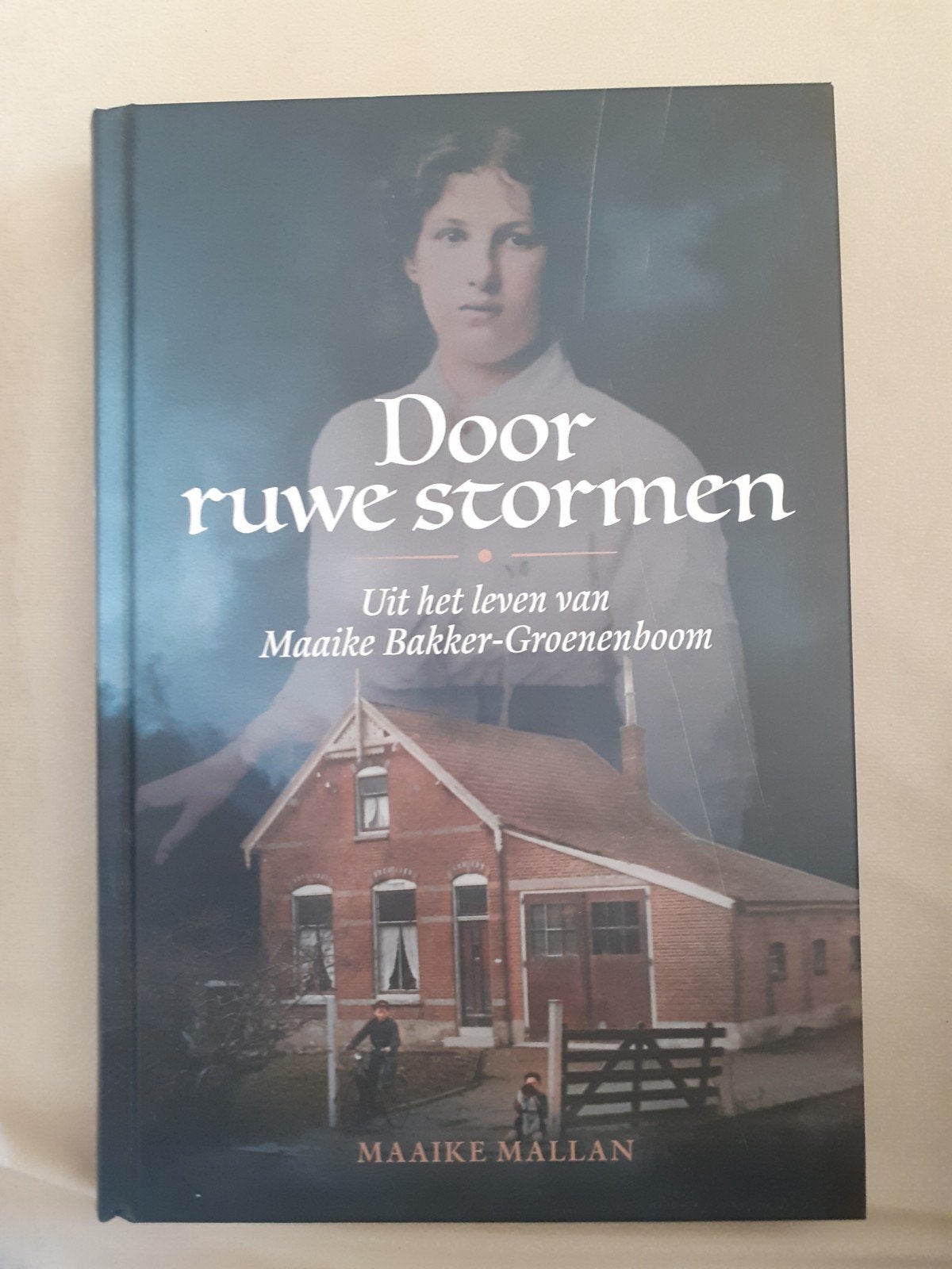 Maaike Mallan - Door ruwe stormen, Ophalen of Verzenden, Zo goed als nieuw, Maaike Mallan