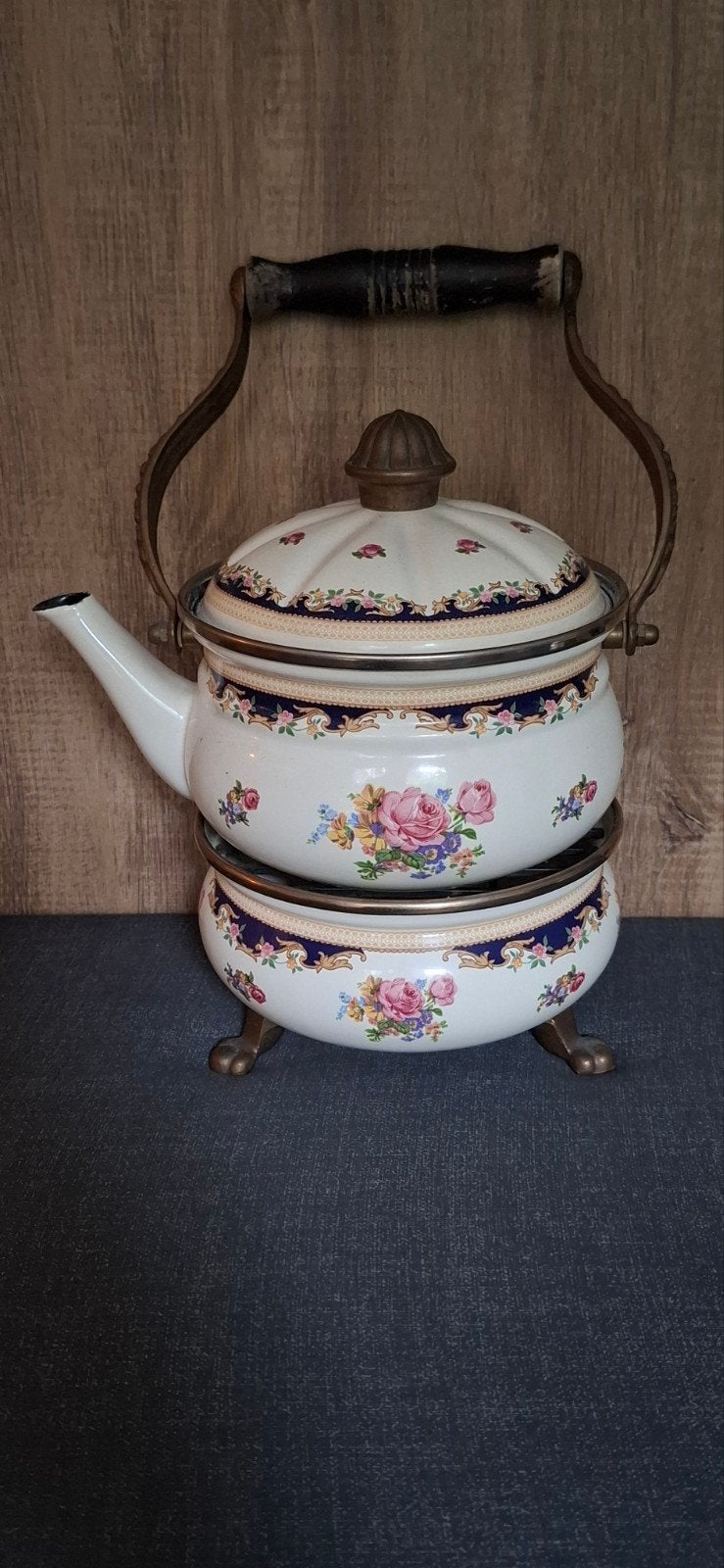 Mooie decoratieve theepot, Ophalen