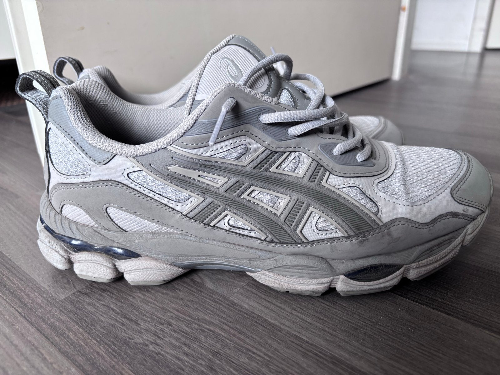 ASICS Gel-Nyc Rgd "Cement Grey Clay Grey" - maat 45, Overige kleuren, Ophalen of Verzenden, Sneakers of Gympen, Zo goed als nieuw