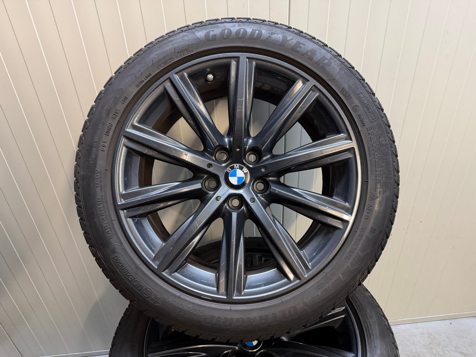 BMW G30 G31 5 serie 18 inch 684 Winter Goodyear * TPMS