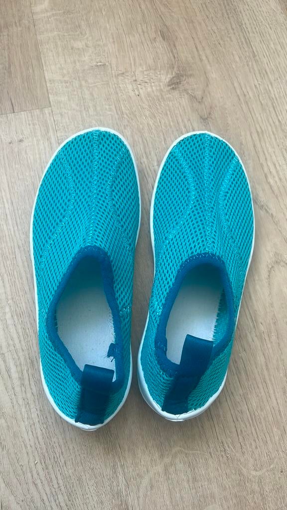 Waterschoentjes decathlon maat 30-31, Ophalen of Verzenden, Zo goed als nieuw, Jongen of Meisje, Zwemschoenen