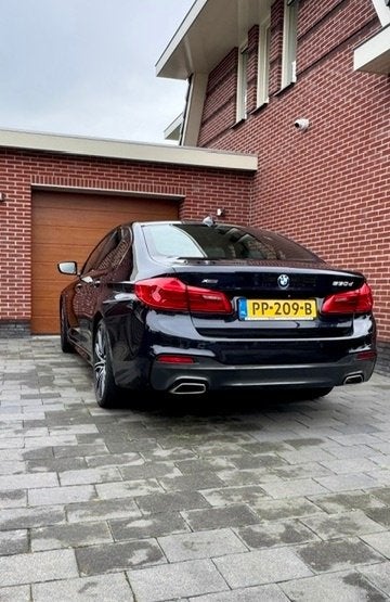 BMW 530d xDrive M Sport 20 Inch, Auto's, Automaat, Zwart, Zwart, Leder