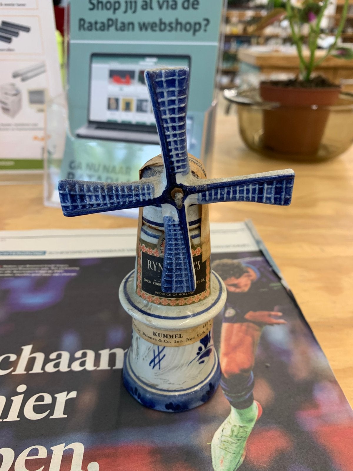 Delftsblauwe miniatuurkeramiekfles vol Simon Rynbende & Sons, Ophalen of Verzenden