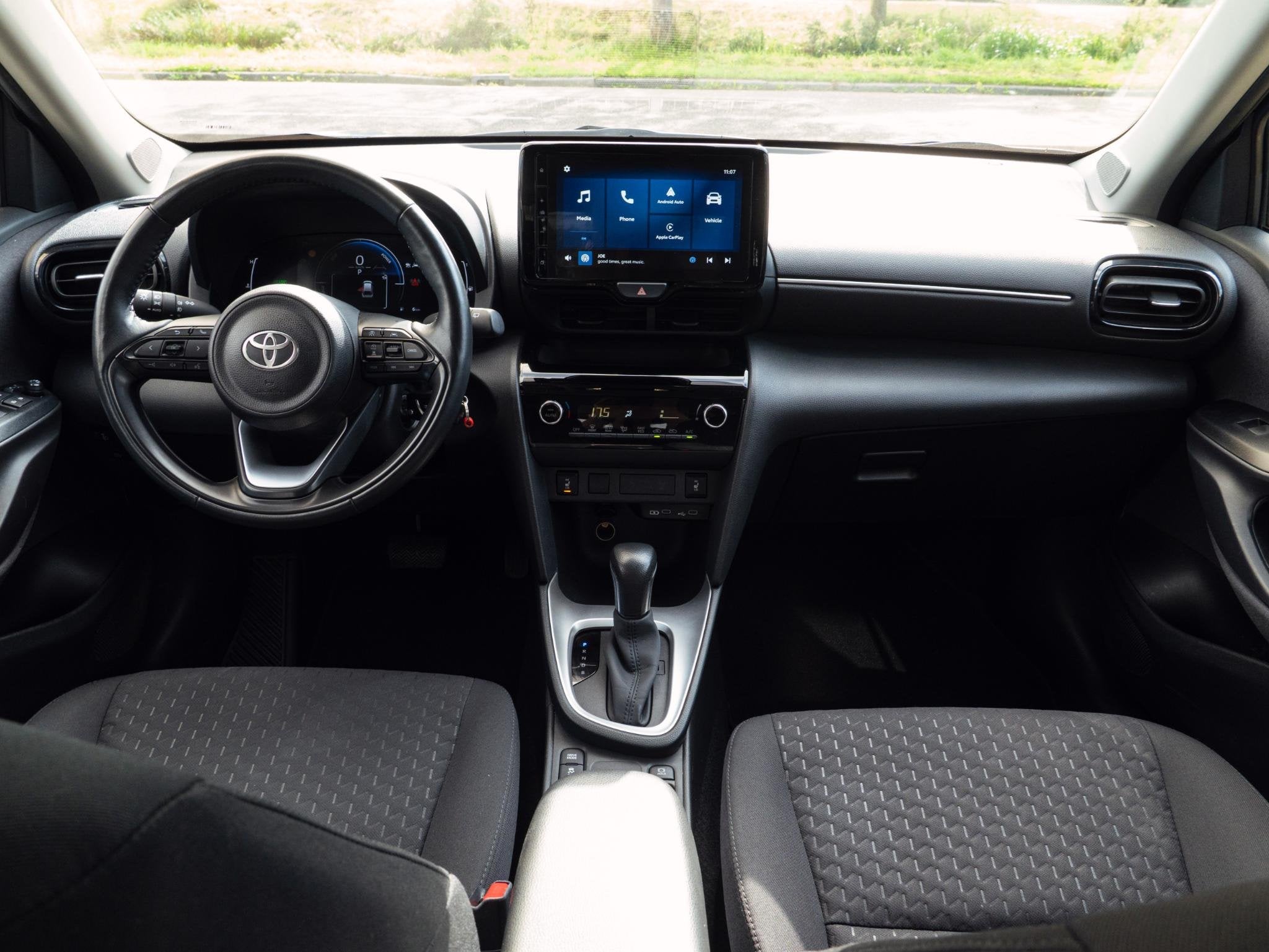 Toyota Yaris Cross 1.5 Hybrid Active|Camera|Stoel/stuurverw., Auto's, Stof, Gebruikt, 116 pk, 1490 cc