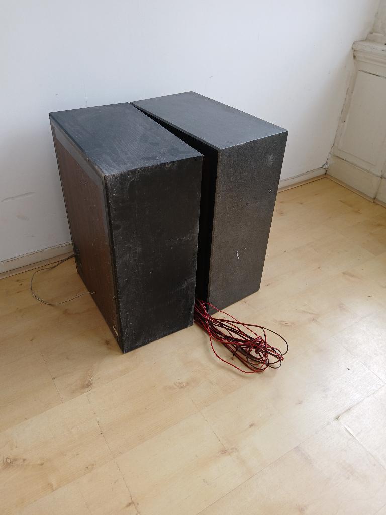 Oude boxen, Gebruikt, Minder dan 60 watt, Front, Rear of Stereo speakers, Ophalen