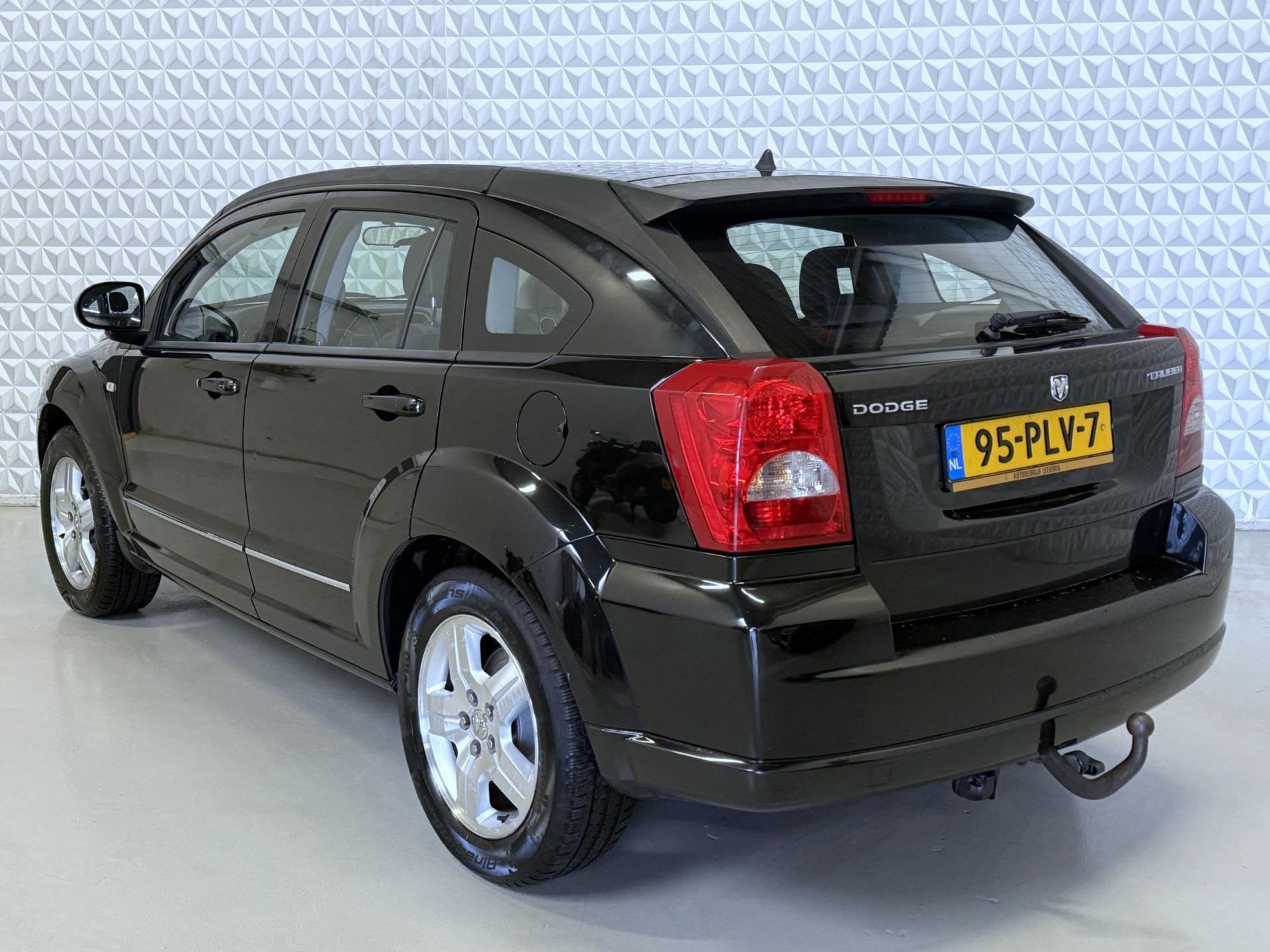 Dodge Caliber 2.0 Raw 165.000km / EXPORT - HANDEL! (2011), Auto's, 450 kg, Gebruikt, Zwart, Origineel Nederlands