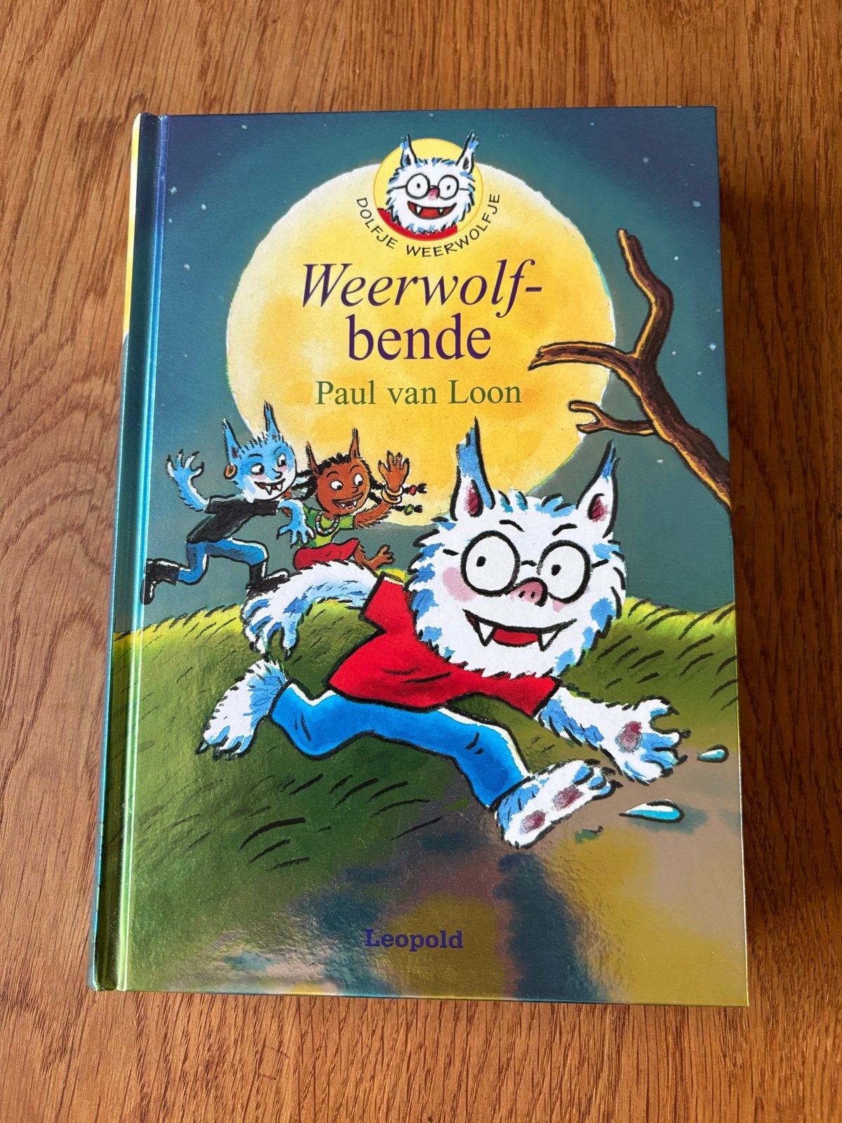 Dolfje Weerwolfje - Weerwolfbende door Paul van Loon, Boeken, Ophalen, Zo goed als nieuw, Fictie algemeen