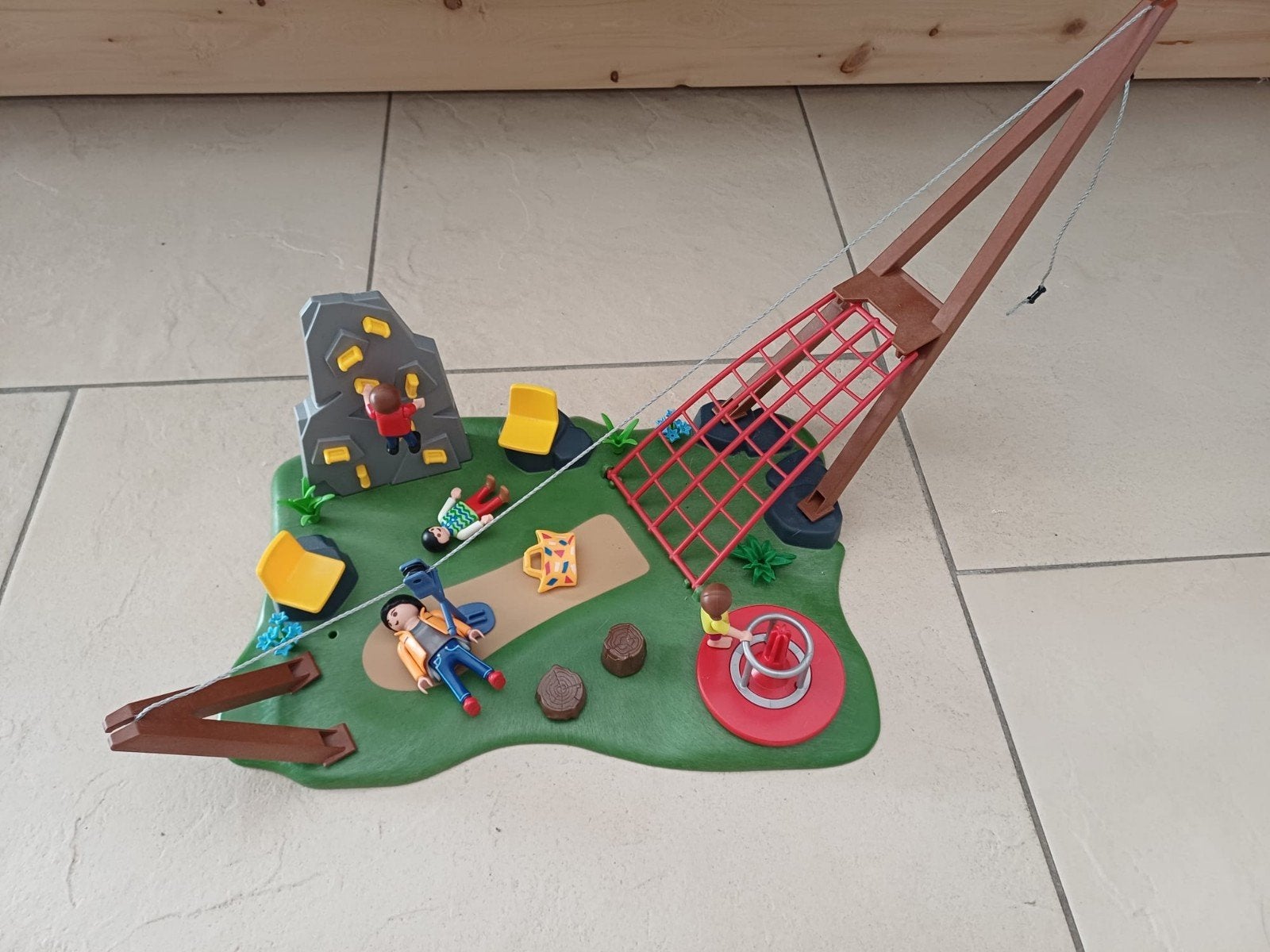 Playmobil klimmuur, Ophalen