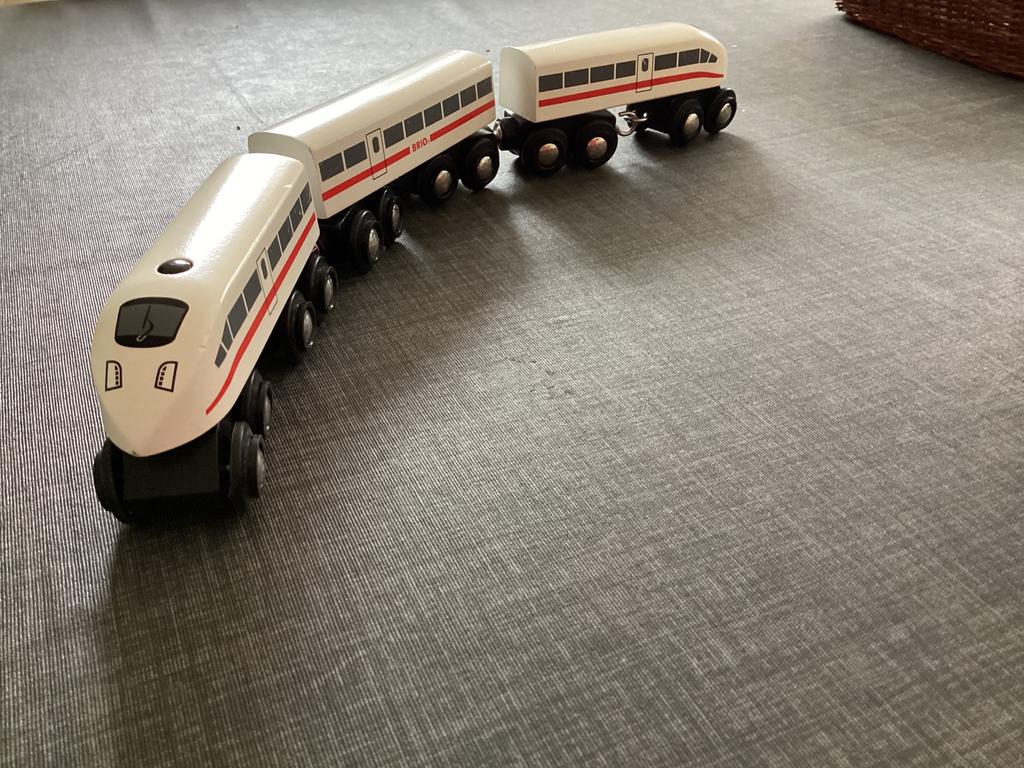 Brio hoge snelheid trein nr 33574, Kinderen en Baby's, Speelgoed | Houten speelgoed, Ophalen, Zo goed als nieuw