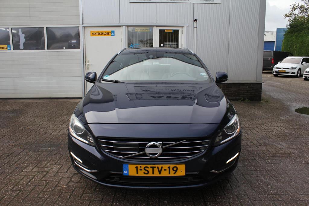 Volvo V60 2.4 D6 AWD Plug-In Hybrid Summum FULL OPTION!, Auto's, Volvo, Automaat, Beige, Blauw, Vierwielaandrijving