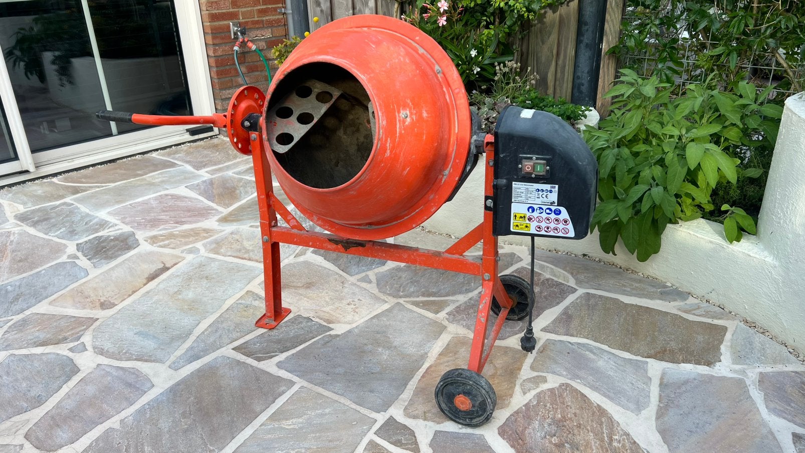HBM Betonmolen 63L – Topstaat | Direct Klaar voor Gebruik, Ophalen, Gebruikt