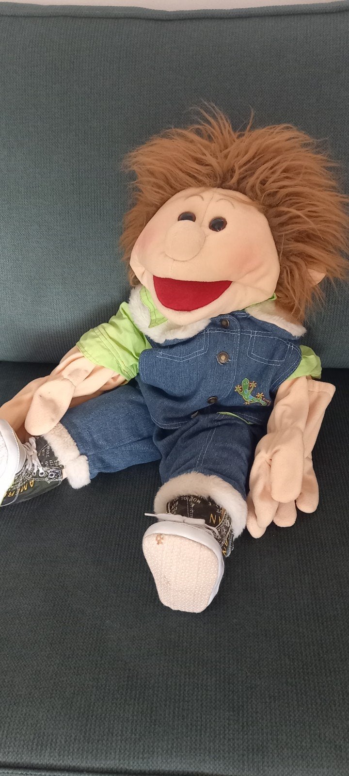 Gerrit Groen van Living Puppets 66 cm met spijkerbroek en gr, Ophalen of Verzenden, Zo goed als nieuw, Overige typen