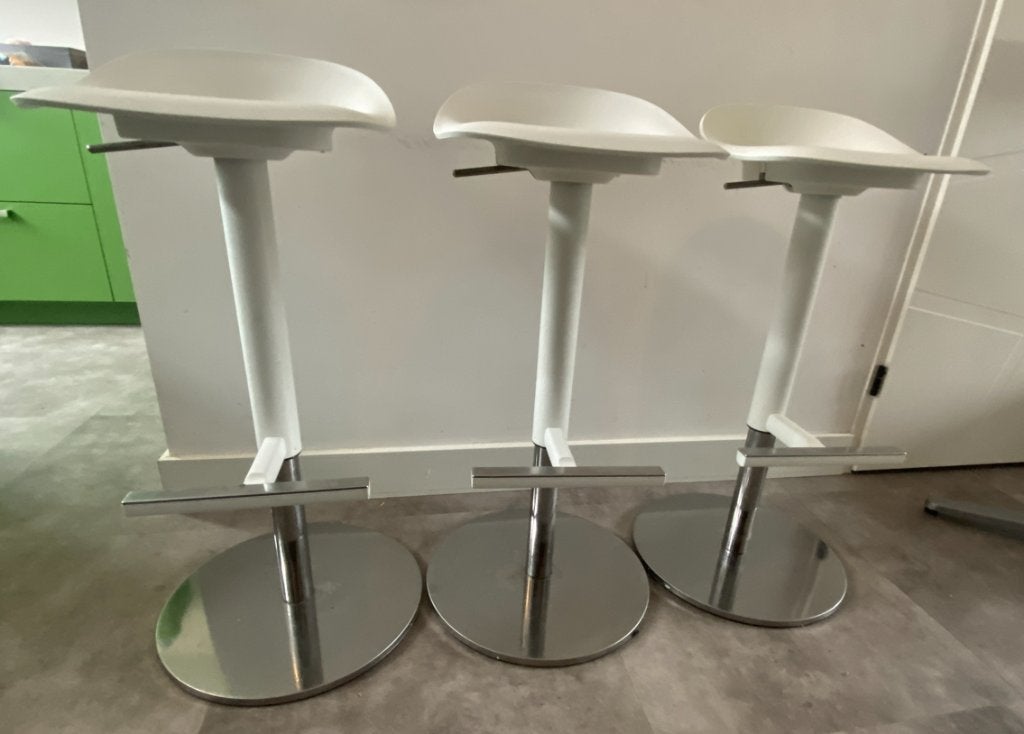 3x IKEA Janinge barkrukken wit (+ evt. bartafel), Ophalen, Gebruikt, 60 tot 90 cm, In hoogte verstelbaar