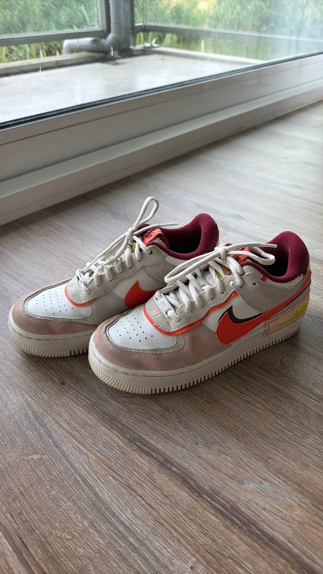 Nike Air, Ophalen of Verzenden, Zo goed als nieuw, Sneakers of Gympen