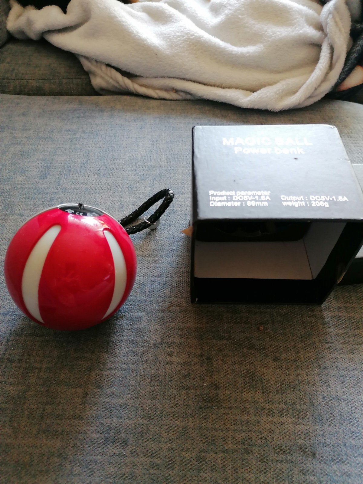 Magic Ball Powerbank 10000mAh - Rood/Zilver, Ophalen of Verzenden, Zo goed als nieuw, Magic Ball