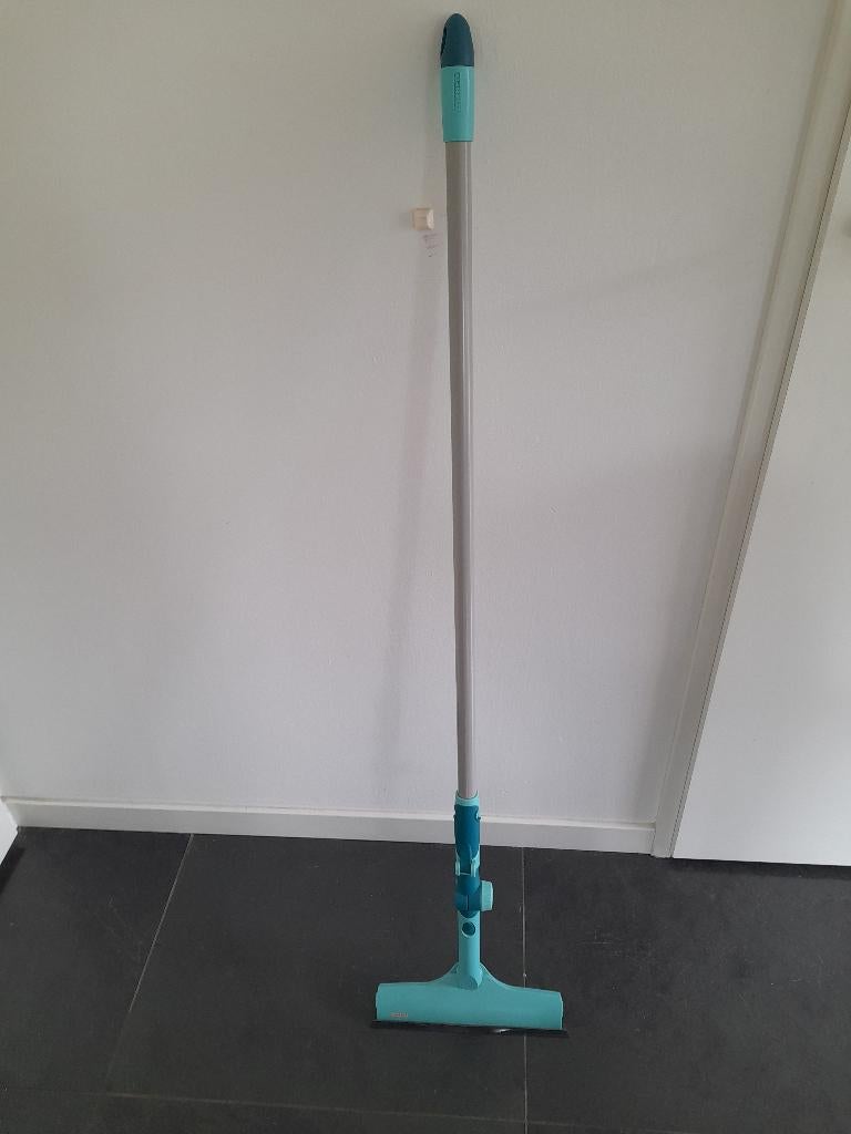Raamwisser Telescope 2m, Ophalen, Raamwisser of Trekker
