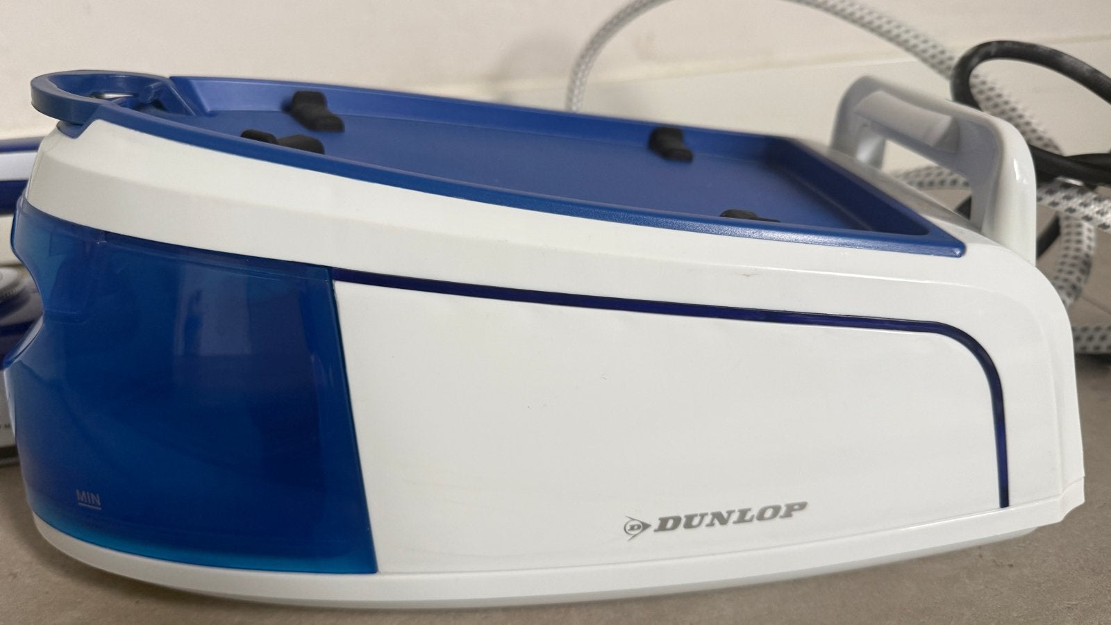 Dunlop Stoomstrijkijzer met Stoomgenerator - 2400W, Witgoed en Apparatuur, Strijkijzers en Strijkplanken, Ophalen of Verzenden