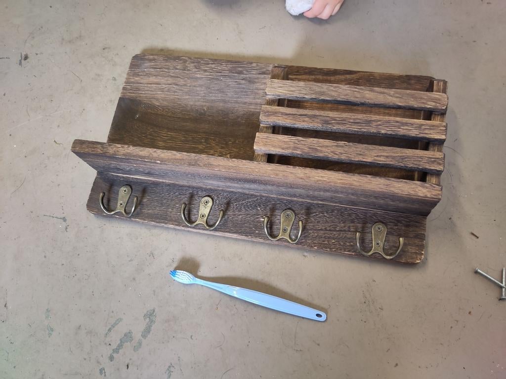 Houten sleutelbakje met haakjes en opbergvak, Ophalen of Verzenden