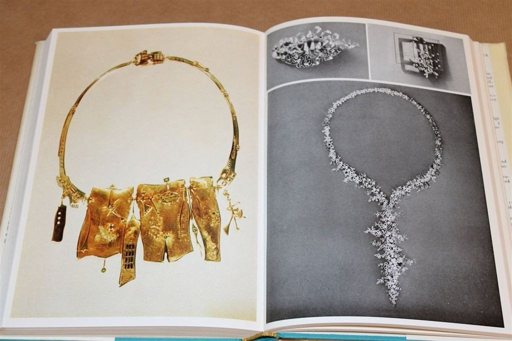 Ullstein Juwelenboek — Westerse Sieraden: Oudheid-Heden, Ophalen of Verzenden, Zilver, Ring