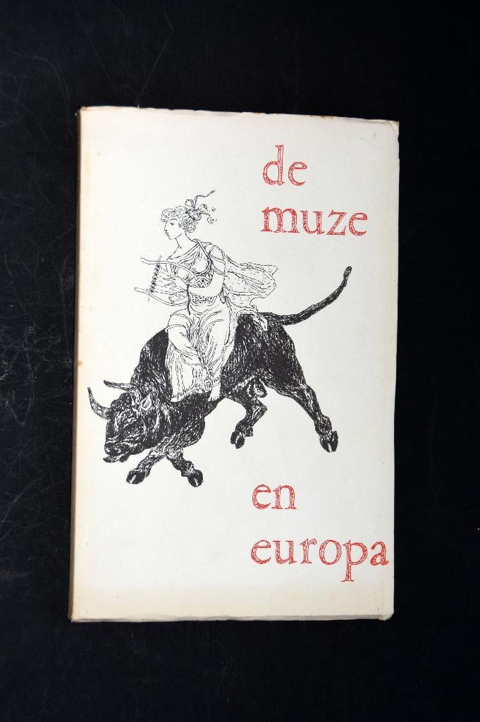 De Muze en Europa - Garmt Stuiveling 1963, Boeken, Boekenweekgeschenken, Verzenden, Gelezen