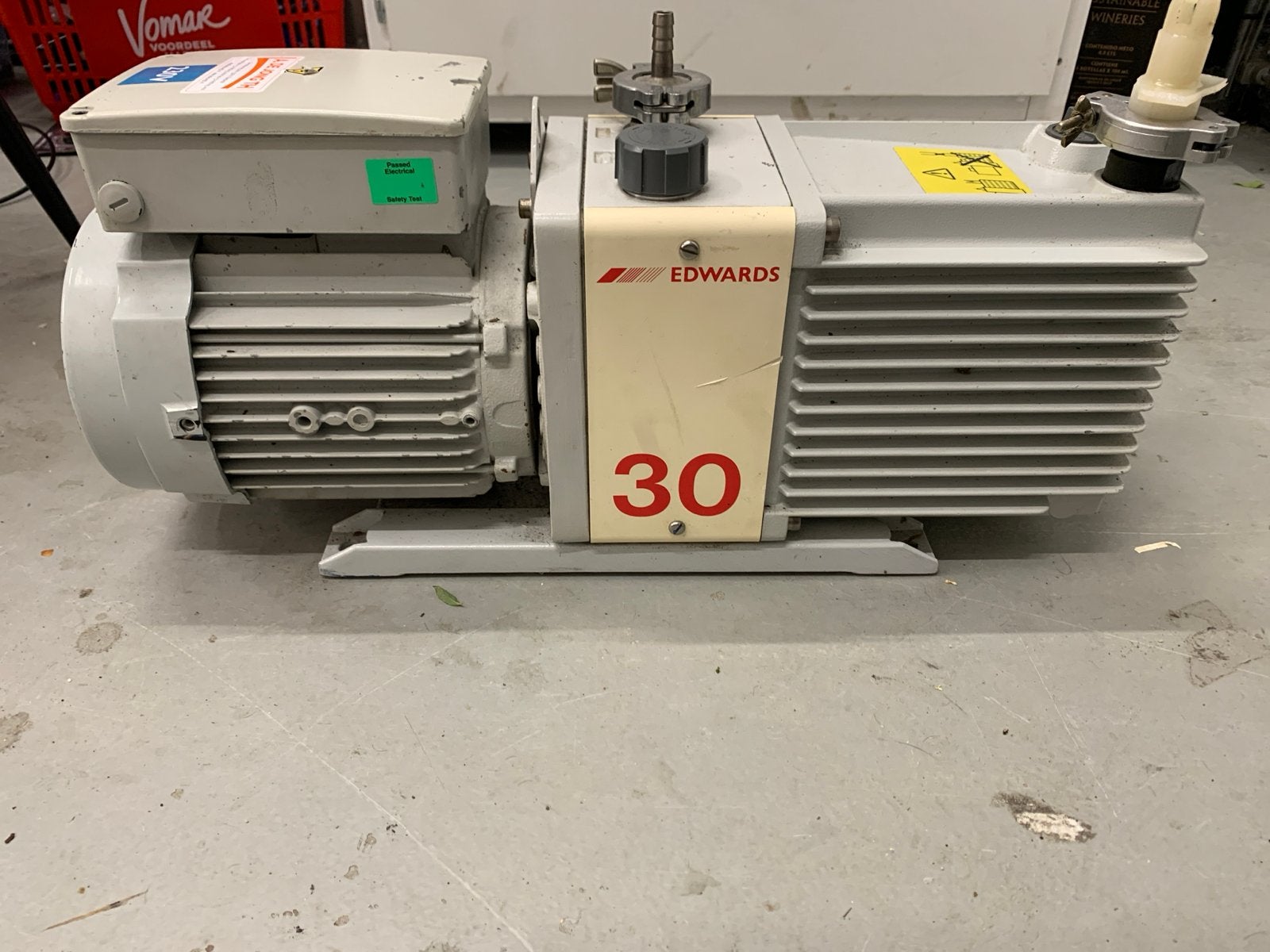 Edwards E2M30 Vacuümpomp - Robuust en Betrouwbaar, Ophalen of Verzenden, Gebruikt, Elektromotor, 1800 rpm of meer