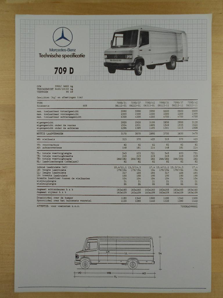 Mercedes 709D Technische Specificatie folder ca 1987 709 D, Boeken, Auto's | Folders en Tijdschriften, Zo goed als nieuw, Mercedes