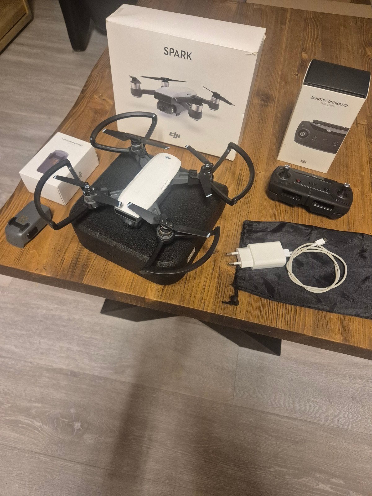 DJI Spark Drone Fly More Combo - Wit, Audio, Tv en Foto, Drones, 15 tot 30 minuten, Zo goed als nieuw, DJI, 1 tot 5 kilometer