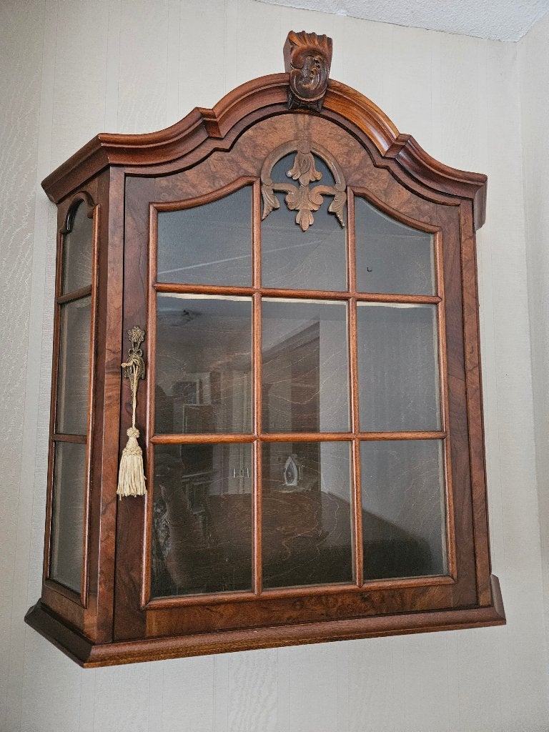 Te koop wandkastje notenhout, Huis en Inrichting, Ophalen, Gebruikt, Minder dan 150 cm, Minder dan 25 cm