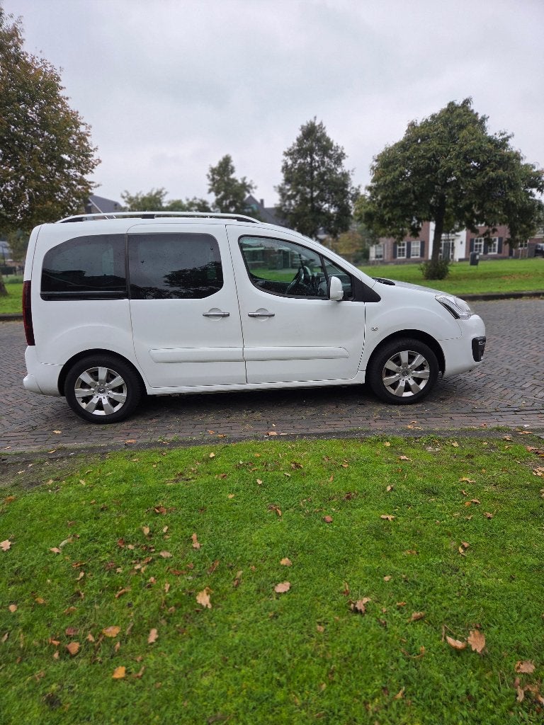 Citroën Berlingo1.6 VTI Feel Camera/PDC/CRUISE/DEALERONNDERH, Auto's, Voorwielaandrijving, Dealer onderhouden, 4 cilinders, Wit