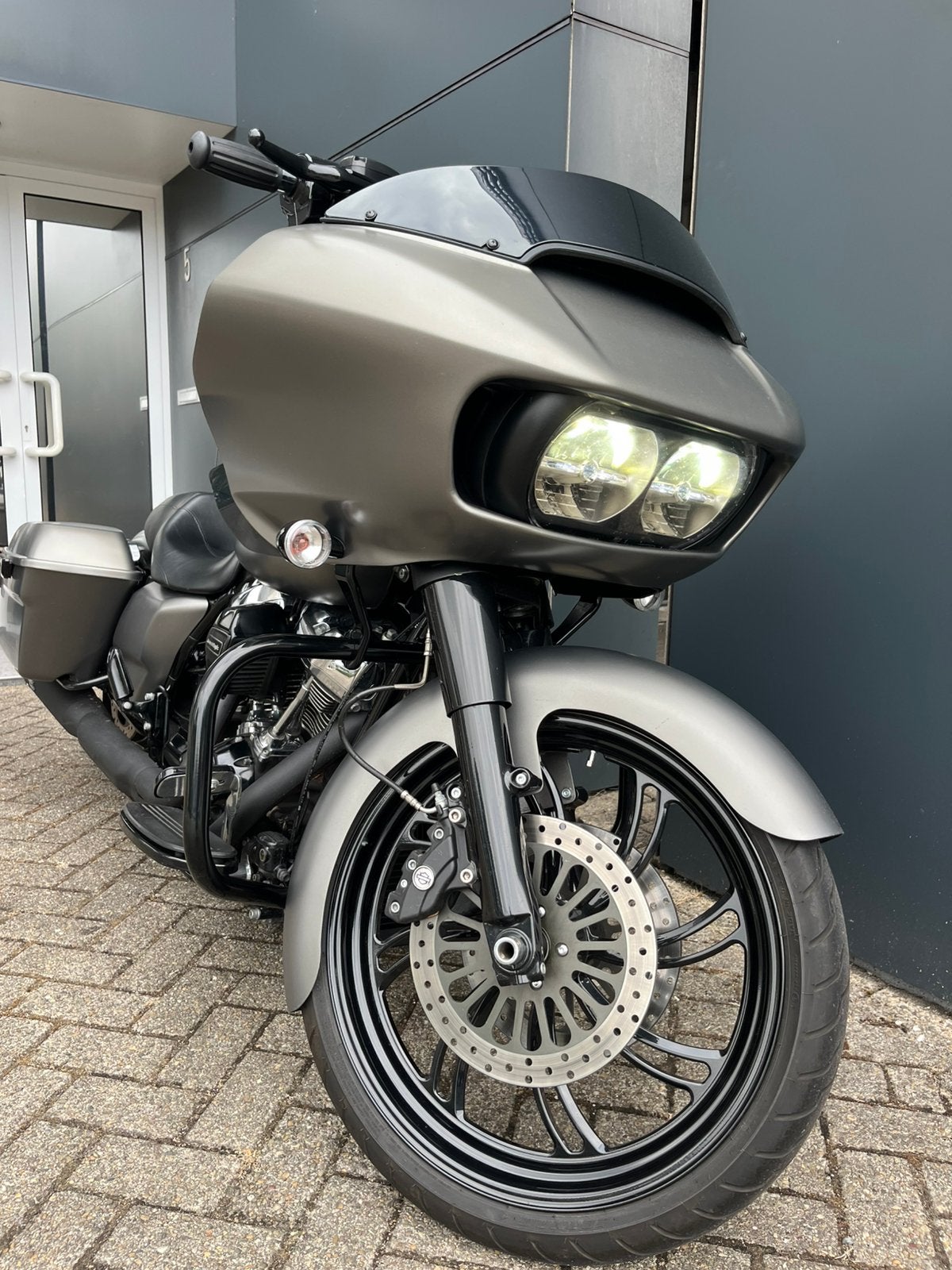 Harley Roadglide, Bedrijf, Chopper