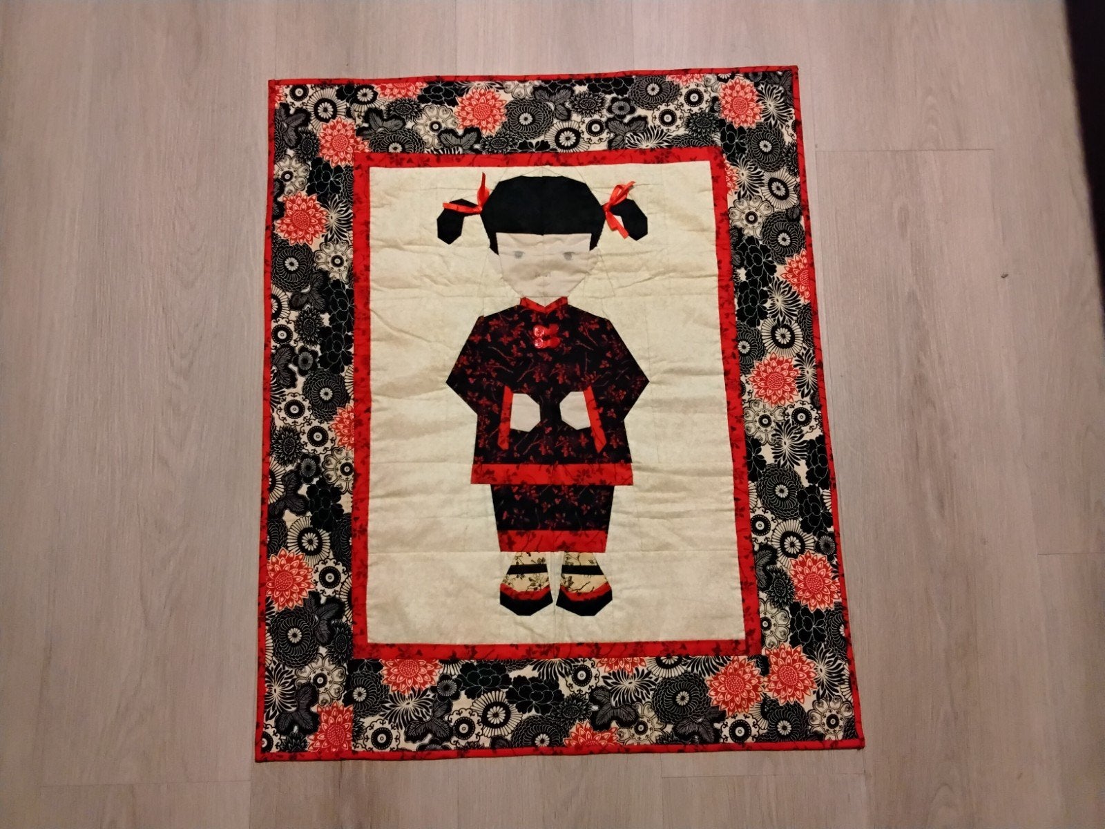 patchwork japan of chinees meisje wandkleed hoogte84 cm, Ophalen of Verzenden