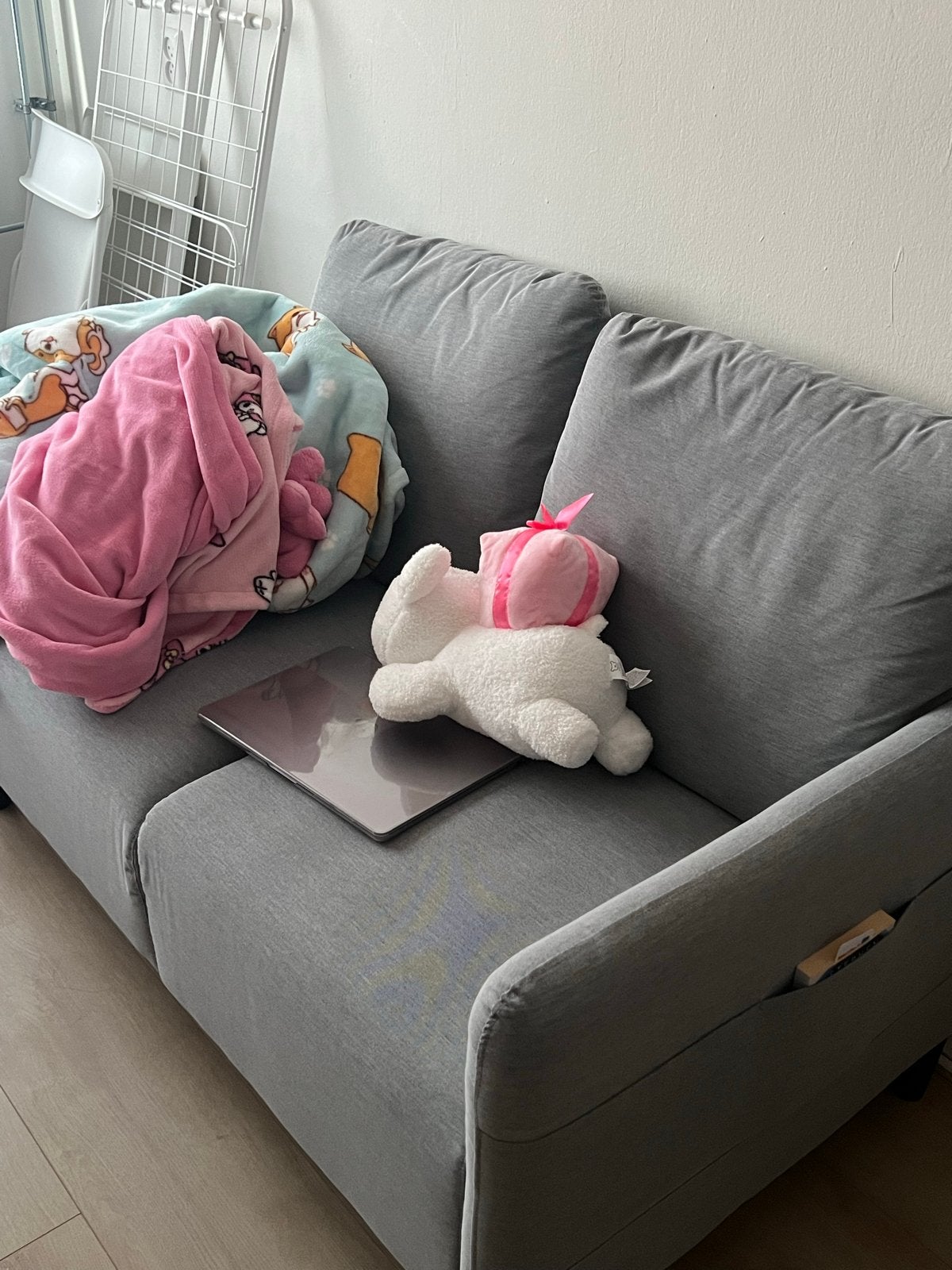 IKEA GLÖSTAD 2-zitsbank, Knisa donkergrijs, Ophalen, Tweepersoons, 75 tot 100 cm, Zo goed als nieuw