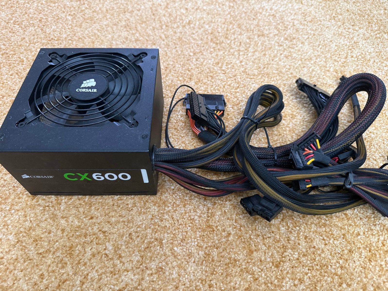 Corsair CX600 Voeding - Zo goed als nieuw, Ophalen of Verzenden, Zo goed als nieuw
