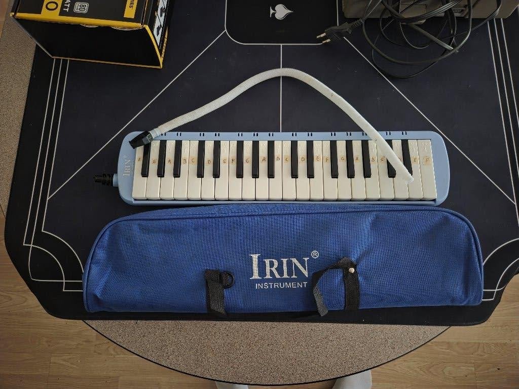 Melodica, Ophalen, Gebruikt, Overige typen, Met koffer of doosje