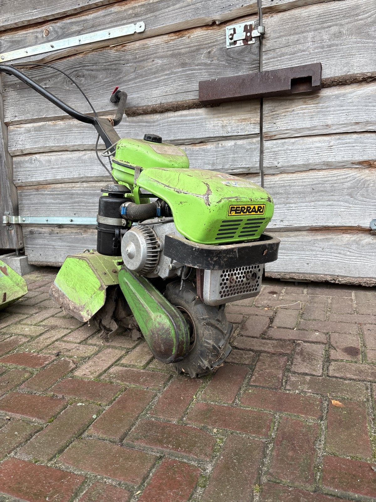 Ferrari 45 Tuinfrees 24 cm breed en 42 cm breed, Ophalen, Grondbewerking