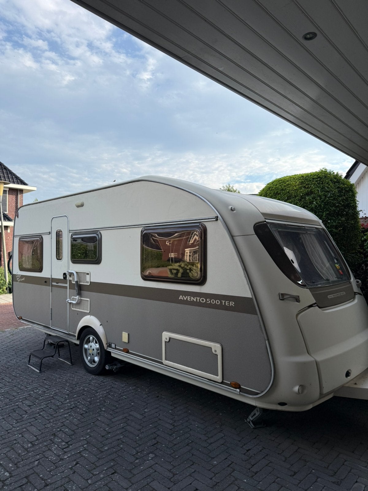 Avento Gran Turismo TER 500. 2 enkele bedden én 2 persoons., 2 aparte bedden, Rondzit, Avento, 7 tot 8 meter