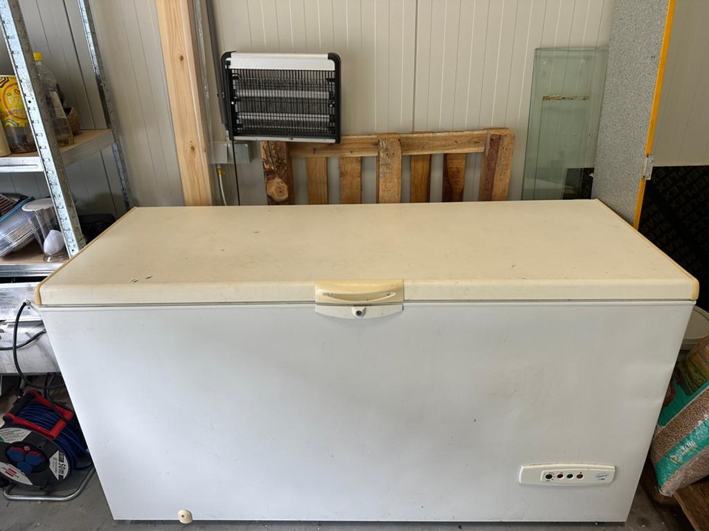 Ruime vrieskist 600 liter - Ideaal voor opslag, Vrieskist, Gebruikt, Vrijstaand, 90 cm of meer