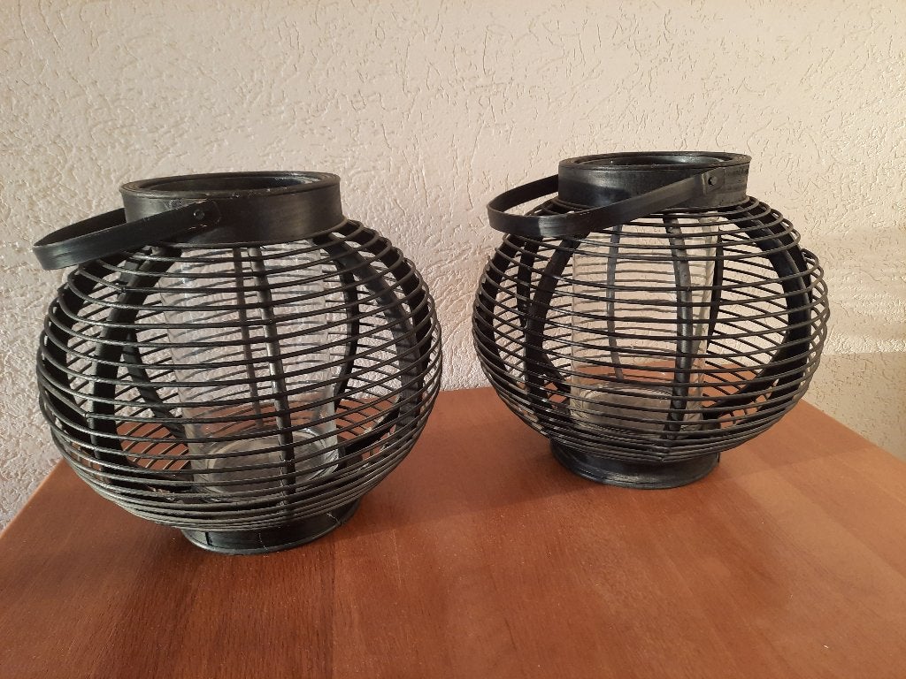 2 grote windlichten, hout ( J4 ), Gebruikt, Zwart, 35 cm, Ophalen of Verzenden
