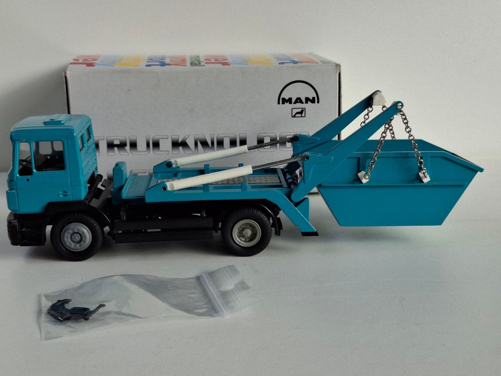 MAN F2000 PORTAAL CONTAINER 1:50, Ophalen of Verzenden, Zo goed als nieuw, Bus of Vrachtwagen, Overige merken