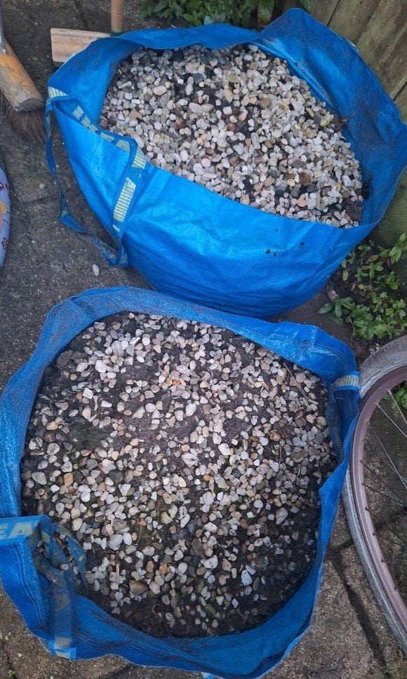 2x IKEA zak met grind gratis op te halen in Beetsterzwaag, Ophalen, Gebruikt, Multi, Grind