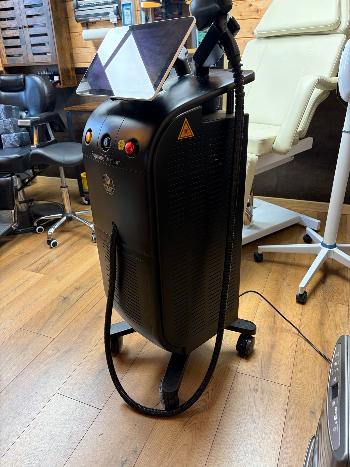Soprano Titanium  diode ice Laser, Ophalen, Zo goed als nieuw, Overige typen