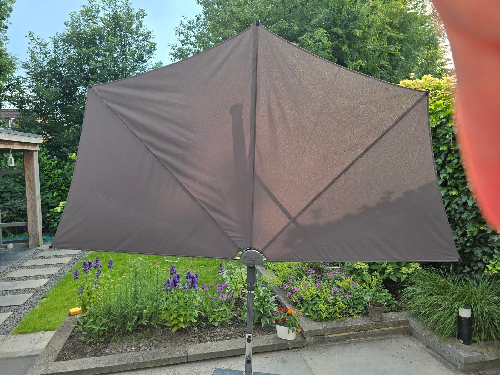 Madison parasol sun wave 270 x 150 incl voet, Ophalen, Overige typen, 2 tot 3 meter, Zo goed als nieuw
