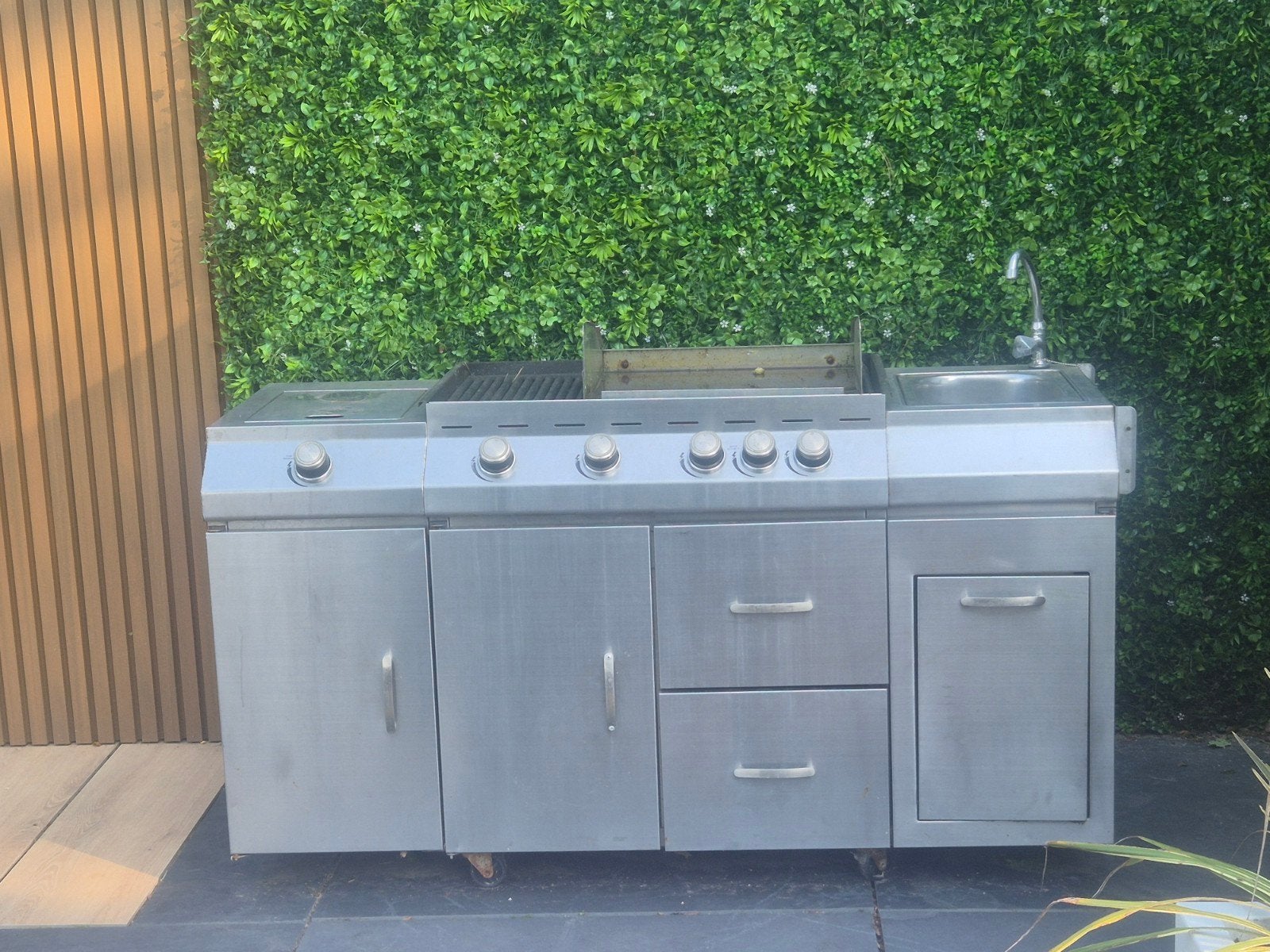 Grote RVS Buitenkeuken/ gasbarbecue met spoelbak, Ophalen, Gebruikt, Gas, Vrijstaand