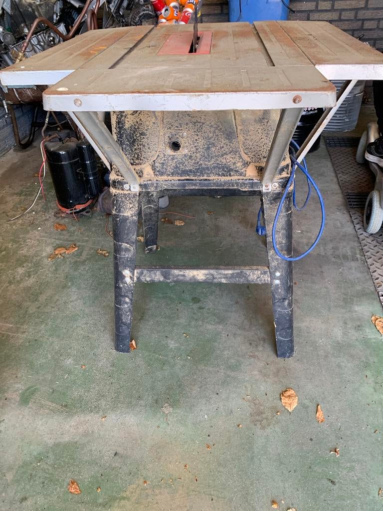 Ferm FZT-250EN Tafelzaag - Krachtige Cirkelzaag vanaf 25,ero, Doe-het-zelf en Verbouw, Ophalen, Gebruikt, Cirkelzaag, 70 mm of meer