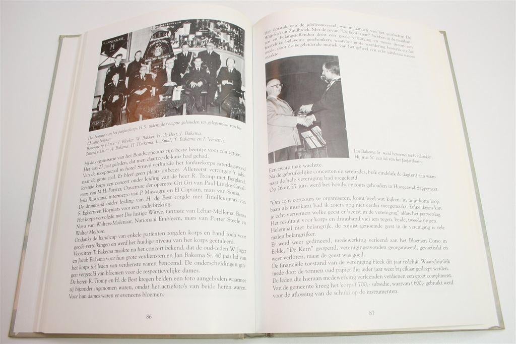 Jubileumboek Fanfare Hoogezand-Sappemeer — 100 Jaar, Boeken, Ophalen of Verzenden, Zo goed als nieuw, Artiest